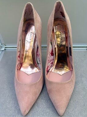 Ted Baker Kawaas 3 Dusky Pink Suede Pointed Toe Heels Size US 8 / EU 38.5